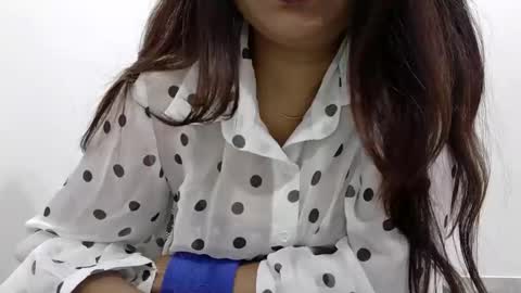 Piyu2306 online show from November 2025 06:45:01 PM