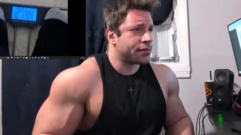Snapshot of pizza_biceps chatting on February 2026 05:15:01 AM pizza_biceps online show from February 2026 05:15:01 AM