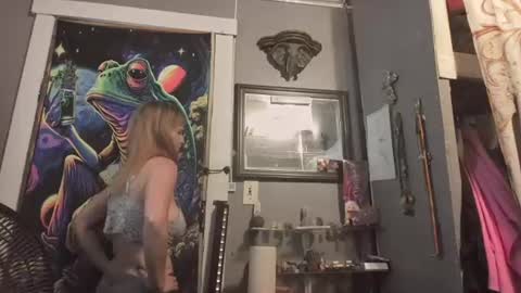 pizzedwife online show from July 2026 07:27:01 PM