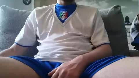 Snapshot of pladplad chatting on December 2024 11:33:01 AM PLADPLAS online show from December 2024 11:33:01 AM