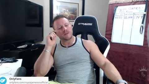 Snapshot of player2pawns chatting on December 2024 02:20:02 AM Player online show from December 2024 02:20:02 AM