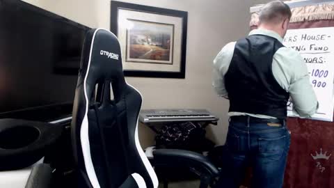 Snapshot of player2pawns chatting on February 2025 04:54:02 AM Player online show from February 2025 04:54:02 AM