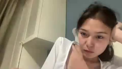 Minji online show from July 2026 04:16:02 PM