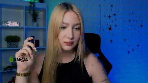 Sophie online show from May 2026 07:21:01 PM