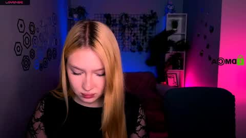 Sophie online show from June 2026 07:28:01 PM