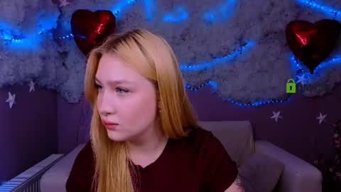 Sophie online show from June 2026 07:19:01 PM