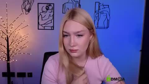Sophie online show from July 2026 07:06:02 PM