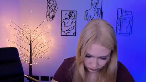 Sophie online show from July 2026 07:16:01 PM