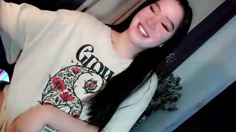 Snapshot of playfulcock69_kate chatting on April 2026 01:47:02 AM kate online show from April 2026 01:47:02 AM