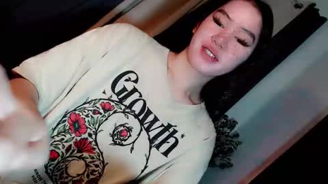 Snapshot of playfulcock69_kate chatting on April 2026 01:03:01 AM kate online show from April 2026 01:03:01 AM