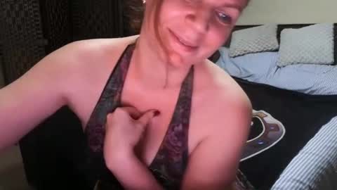 playfulcurvymilf online show from November 2025 01:44:01 PM