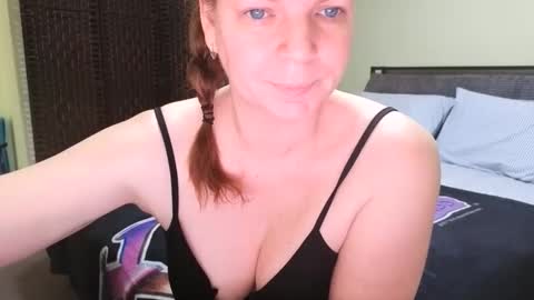 playfulcurvymilf online show from November 2025 09:46:01 PM
