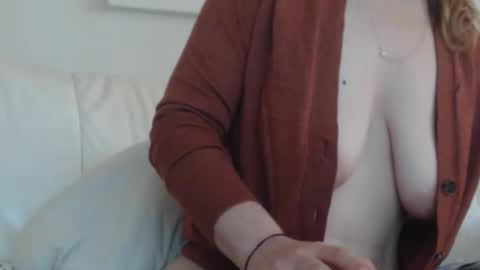 Snapshot of playfulsamira chatting on September 2025 09:36:02 AM PlayfulSamira online show from September 2025 09:36:02 AM