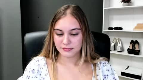 Snapshot of playgirl_valeria chatting on July 2026 09:11:01 PM Valeria online show from July 2026 09:11:01 PM