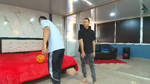   online show from July 2026 09:50:01 PM