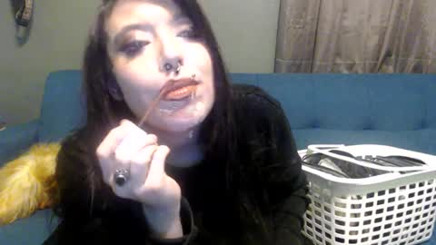 pleasantdinosaurus7537 online show from November 2025 02:43:02 PM