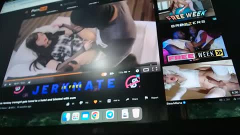 Snapshot of pleasuremebi chatting on October 2025 11:14:01 PM PleasureMeBi online show from October 2025 11:14:01 PM