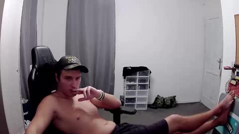 plkrisztian online show from October 2025 08:46:02 PM