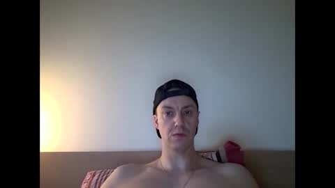 Snapshot of ploki2000 chatting on February 2025 08:24:01 AM Kevin online show from February 2025 08:24:01 AM