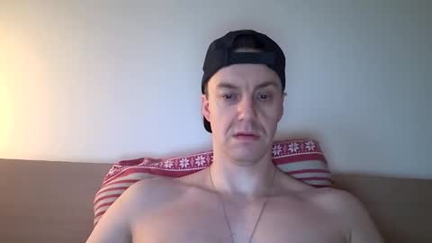 Snapshot of ploki2000 chatting on March 2025 06:39:02 AM Kevin online show from March 2025 06:39:02 AM