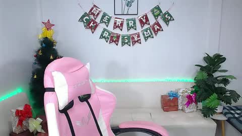 Ploysai online show from January 2025 02:14:02 PM