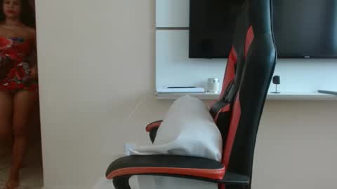 Snapshot of pocahontas261 chatting on April 2026 03:53:02 PM pocahontas online show from April 2026 03:53:02 PM