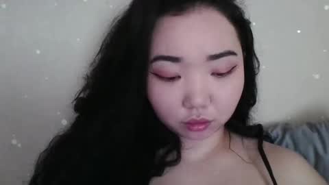 Erica online show from April 2026 04:17:01 AM