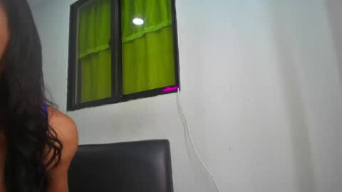 Nikole online show from May 2026 11:43:02 PM