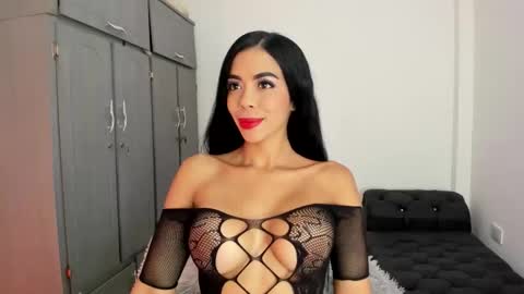 Snapshot of pocahontasweetss chatting on January 2026 06:07:02 AM I dream of having many followers online show from January 2026 06:07:02 AM