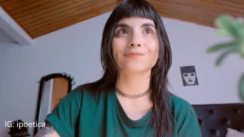 Snapshot of poeeticaa_ chatting on December 2024 08:36:02 PM IG ipoetica online show from December 2024 08:36:02 PM