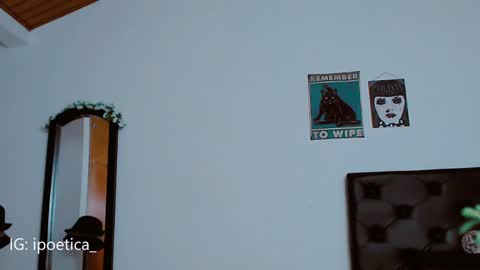 Snapshot of poeeticaa_ chatting on January 2025 02:14:02 AM IG ipoetica online show from January 2025 02:14:02 AM