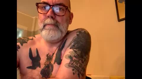 poeticdaddy online show from November 2025 08:41:01 PM