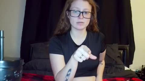 poisonivyy95 online show from June 2026 02:53:01 AM