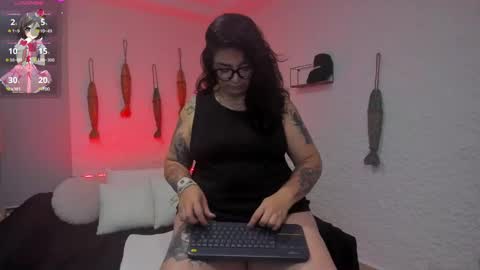 poisson_ivy_ online show from January 2025 04:17:01 AM