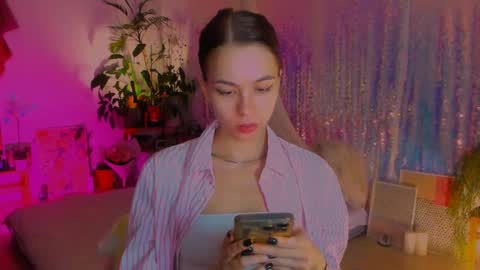 Snapshot of poli__ chatting on January 2025 09:20:02 PM Martha online show from January 2025 09:20:02 PM