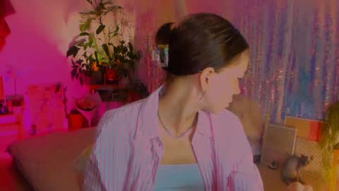 Snapshot of poli__ chatting on January 2025 12:22:02 AM Martha online show from January 2025 12:22:02 AM