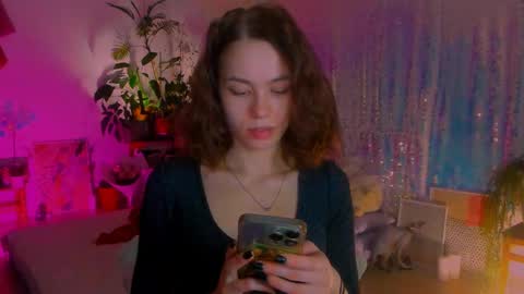 Snapshot of poli__ chatting on January 2025 09:30:02 PM Martha online show from January 2025 09:30:02 PM