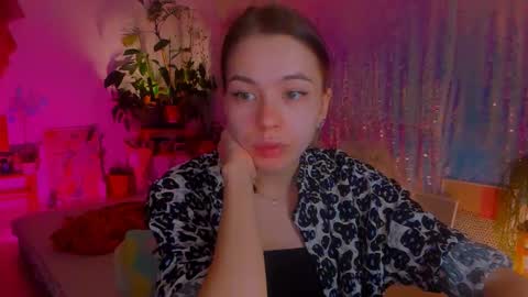 Snapshot of poli__ chatting on January 2025 12:04:02 AM Martha online show from January 2025 12:04:02 AM