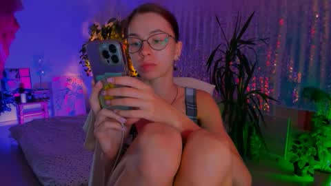 Snapshot of poli__ chatting on September 2025 09:01:01 AM Martha online show from September 2025 09:01:01 AM