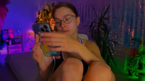 Snapshot of poli__ chatting on September 2025 06:45:01 PM Martha online show from September 2025 06:45:01 PM