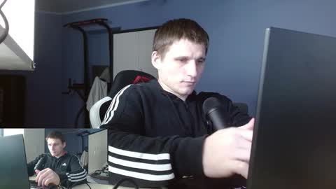 Poliglotjoe2 online show from February 2026 02:59:02 PM