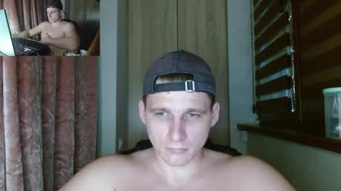 Poliglotjoe2 online show from April 2026 03:32:01 PM