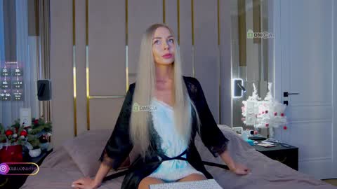 Snapshot of poliina chatting on January 2025 09:07:02 PM Polina online show from January 2025 09:07:02 PM