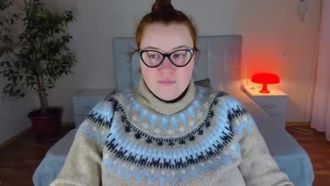 Snapshot of polinasallivan chatting on December 2025 01:16:02 PM Polina online show from December 2025 01:16:02 PM