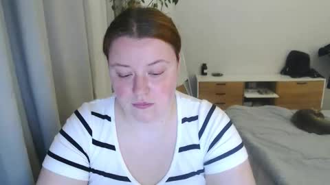 Snapshot of polinasallivan chatting on April 2026 08:09:02 PM Polina online show from April 2026 08:09:02 PM