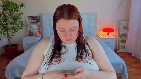 Snapshot of polinasallivan chatting on May 2026 02:25:02 PM Polina online show from May 2026 02:25:02 PM