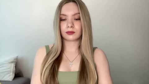 polishangel222 online show from June 2026 03:12:01 PM
