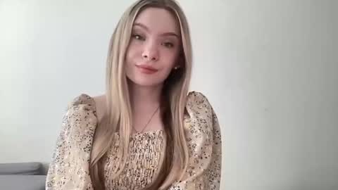 polishangel222 online show from June 2026 09:34:02 AM