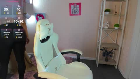 Polly online show from September 2025 01:16:02 AM