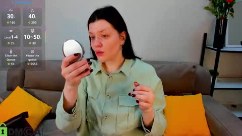 Polly online show from October 2025 12:08:01 AM